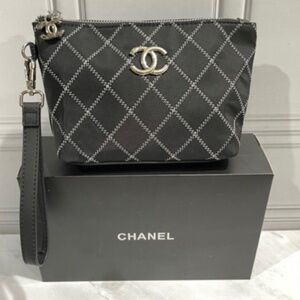 NWOT Chanel Wristlet pouch